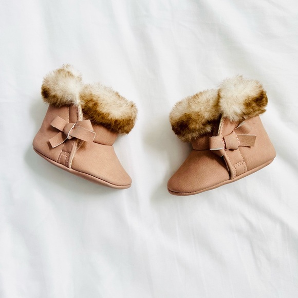 EUC Child of Mine by Carters Girls Pink Boot 0-3 months - Picture 5 of 6